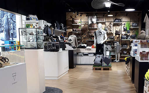 strandmeister服裝店，人字拼的小心機